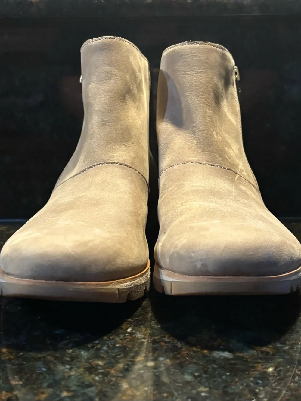 Sorel Harlow Chelsea Sz 10  Waterproof Tan Suede Womens  Boots See Description